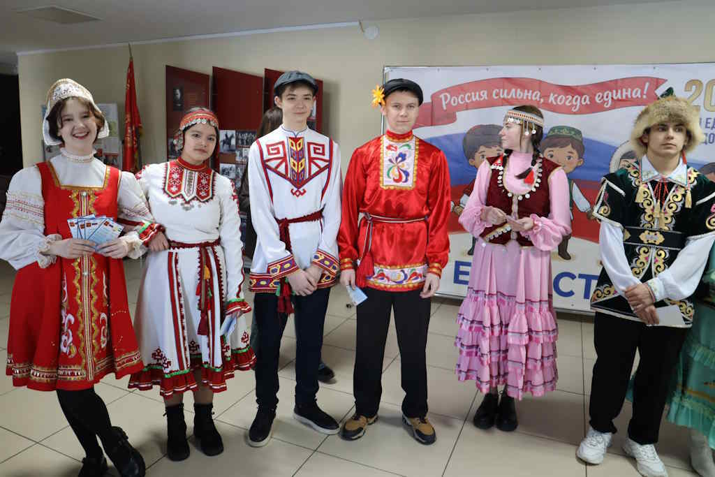 Не быть одинаковыми, а идти к одной цели