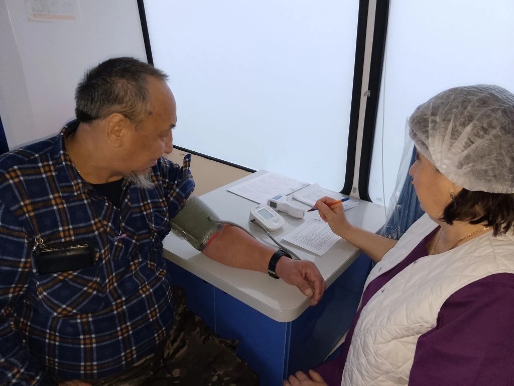 Мобильная вакцинация от гриппа прошла у ТСК "Ихлас" в Красноусольском