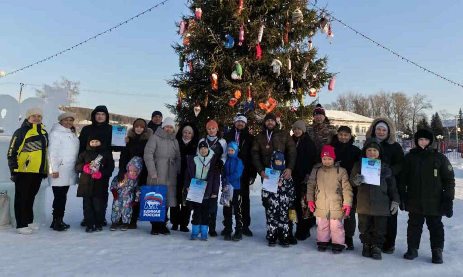 Спортивный праздник под ёлкой
