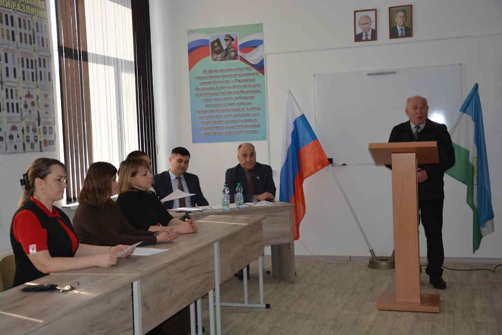 Не ждать, а самим браться за дело