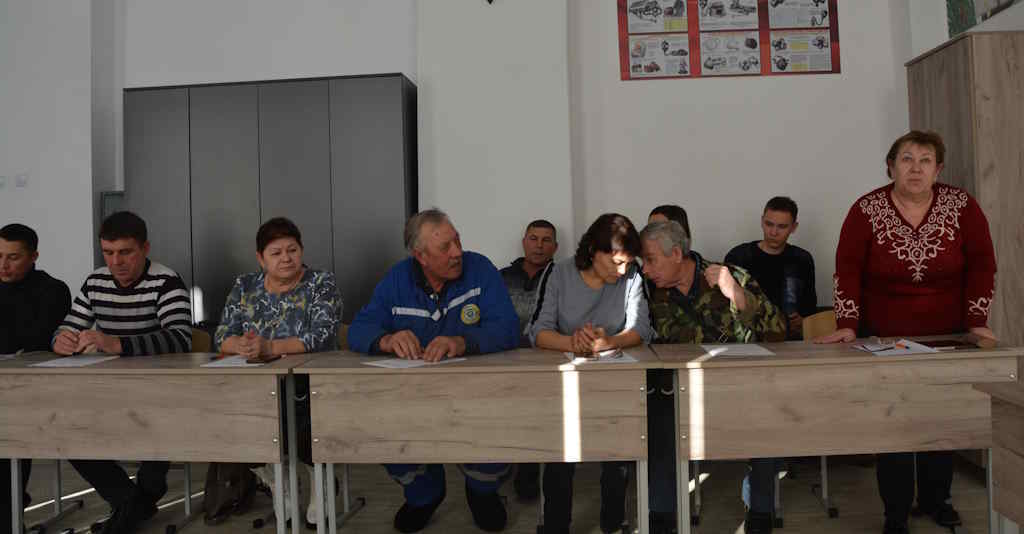 Не ждать, а самим браться за дело