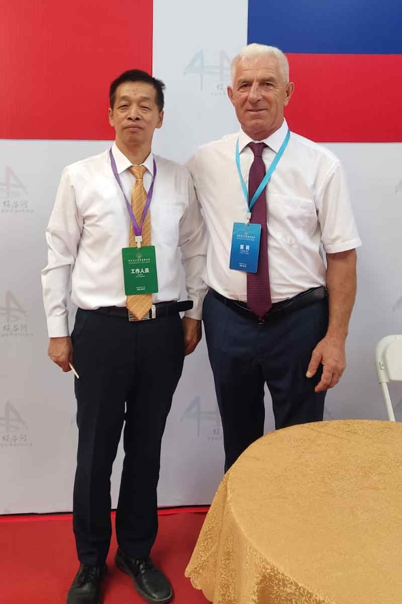 Слава о гафурийском мёде дошла до Китая