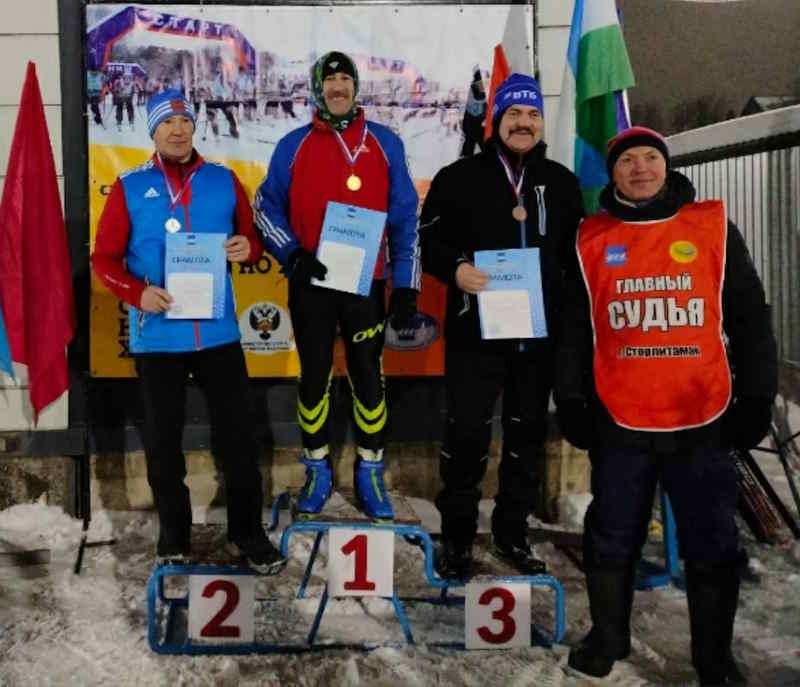 Ветераны показали пример