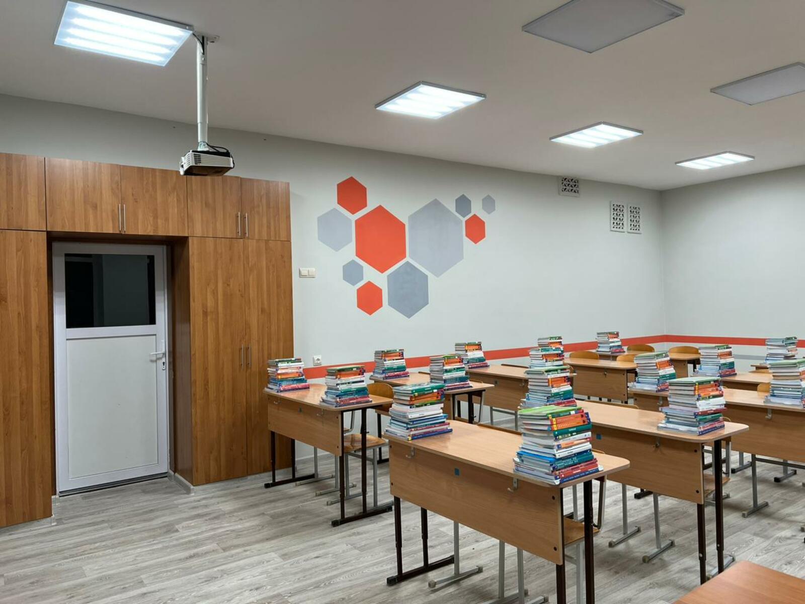 Лаборатория Межвузовского кампуса брендирует школьные классы