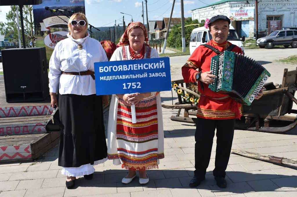 Серебро «Фолк-завода» – у Богоявленской команды!