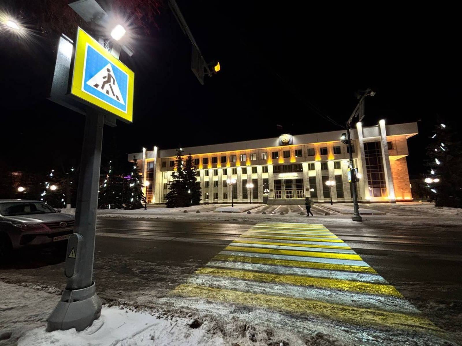 В Уфе рассказали о работе интеллектуального пешеходного перехода