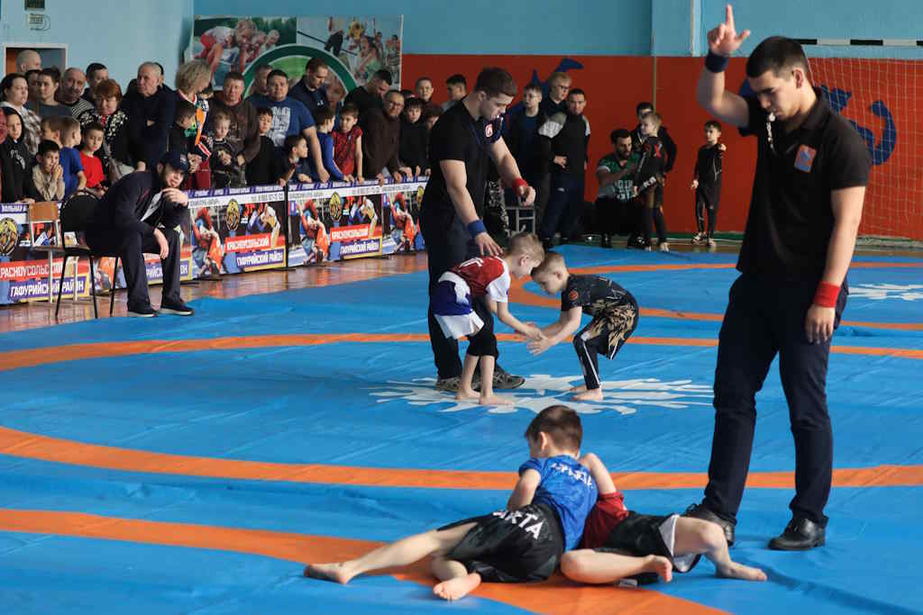 Спортивные состязания в честь героев