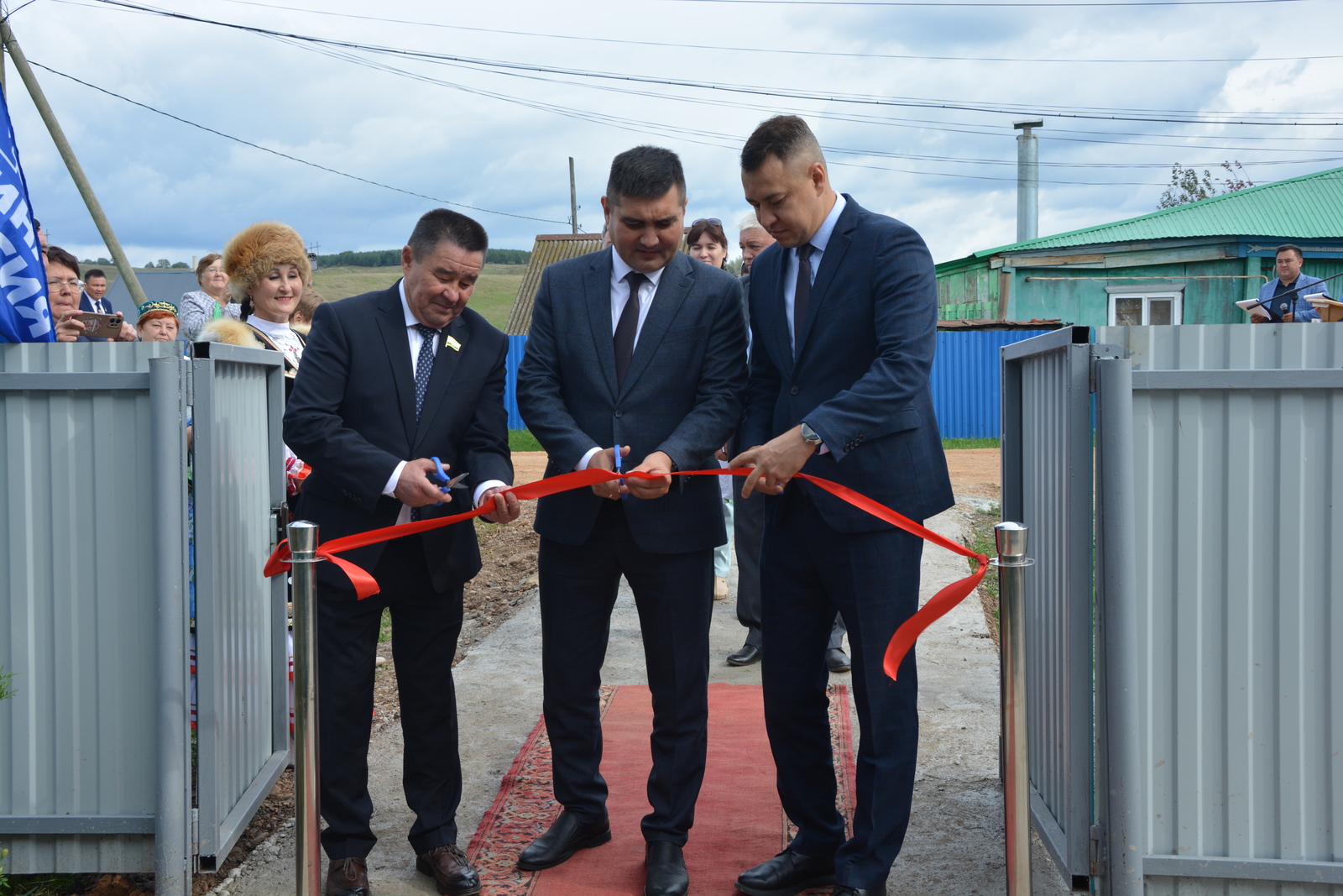 В Гафурийском районе открыли сразу два новых ФАПа