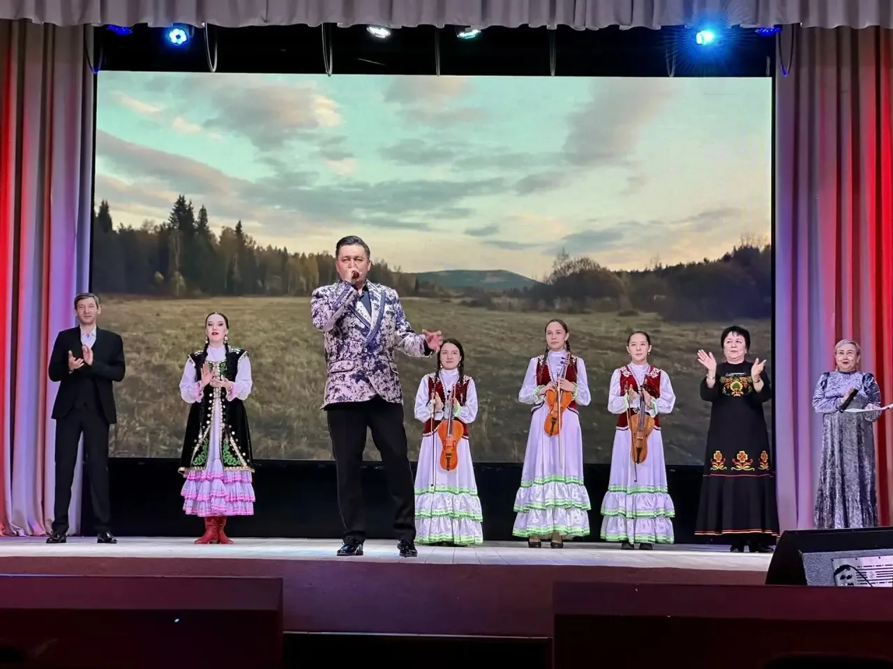 «Путешествие в мир народного творчества» состоялось в РДК с. Красноусольский