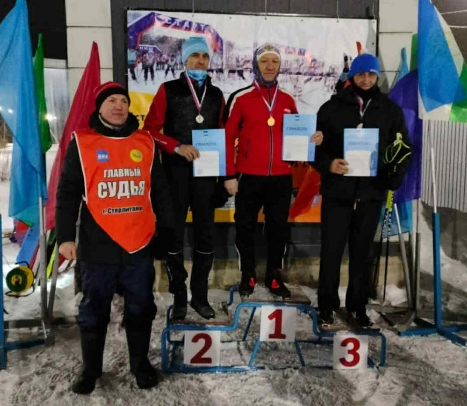 Ветераны показали пример