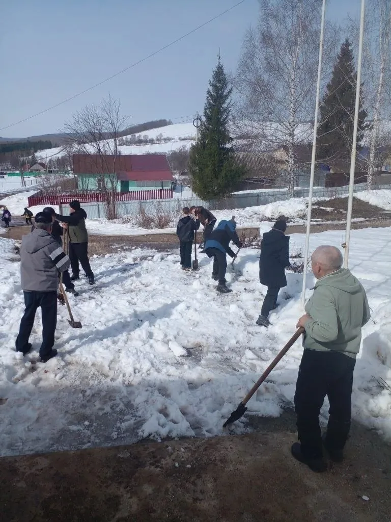 Весенний месячник чистоты в Гафурийском районе стартовал!