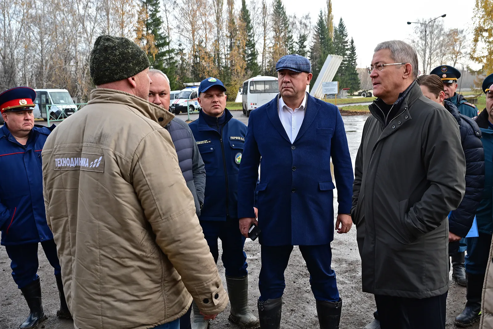 Радий Хабиров посетил площадку завода «Авангард», где случился взрыв