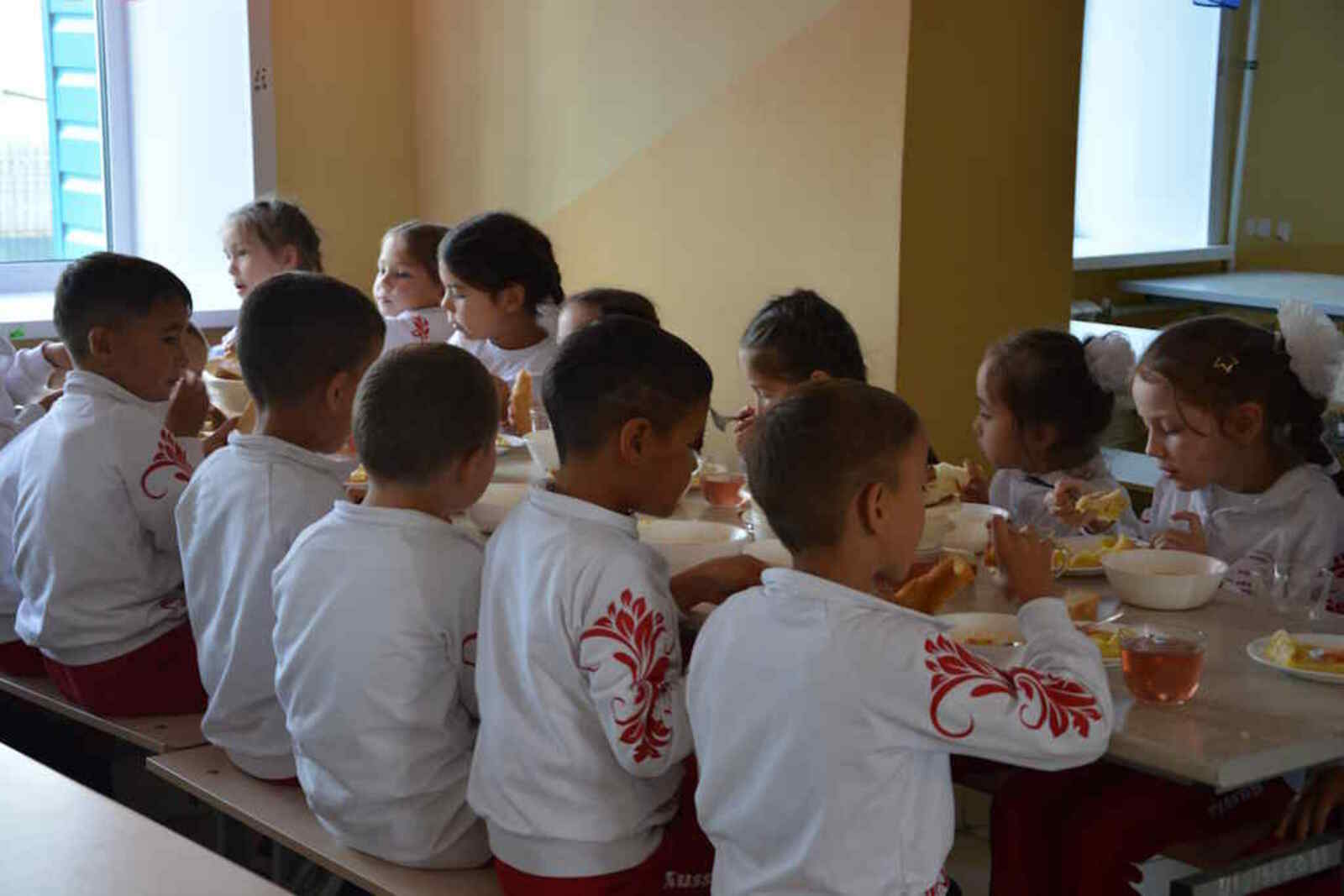 «Я и суп съела, и второе. И компот выпила!»