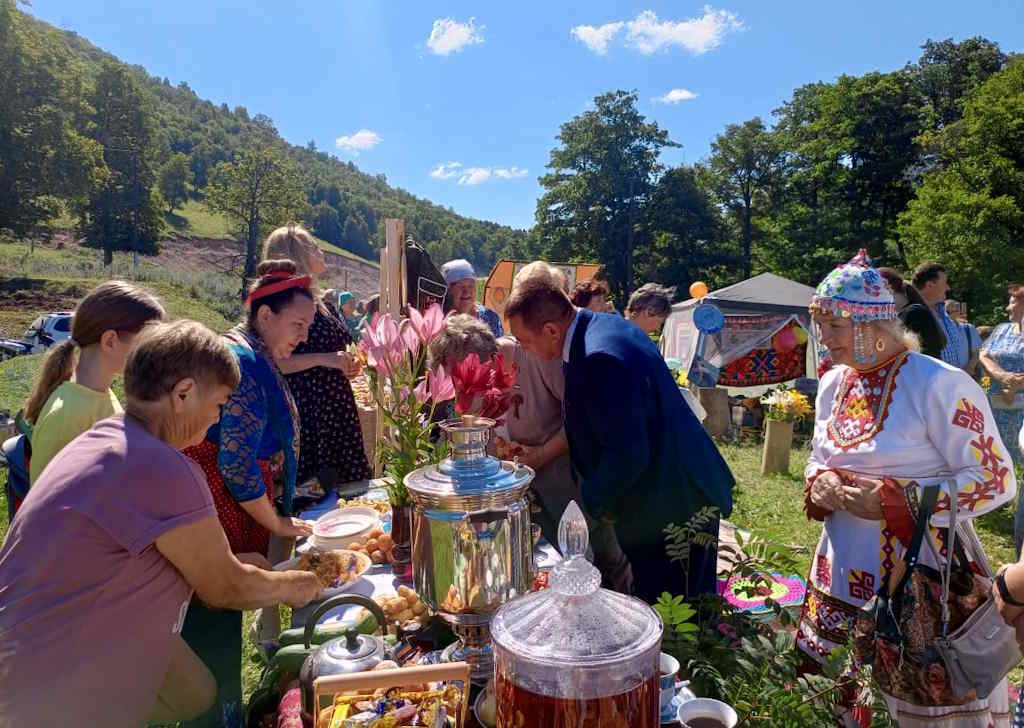 Святая, как век, деревенька моя…
