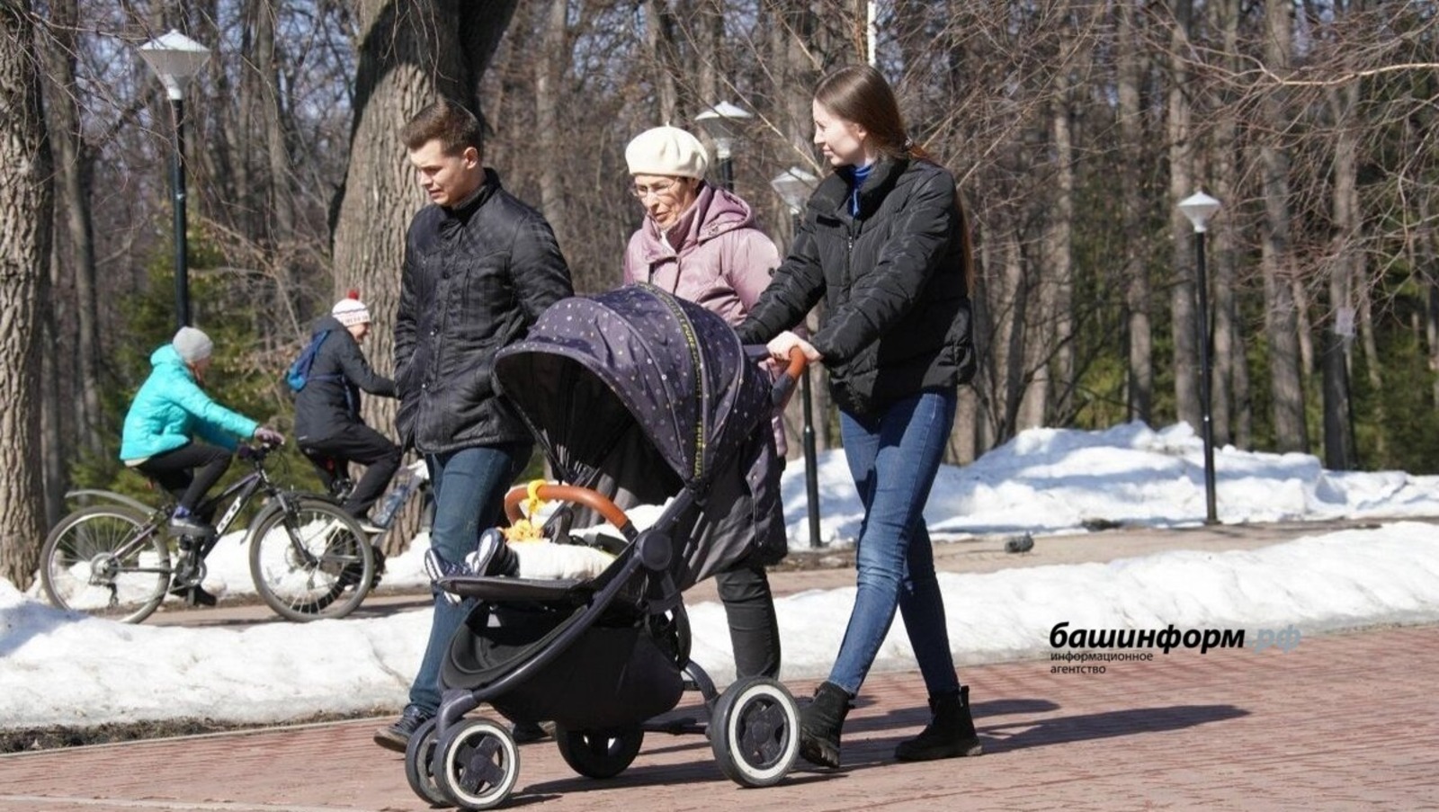 Семьи с детьми получат повышенные выплаты из средств маткапитала