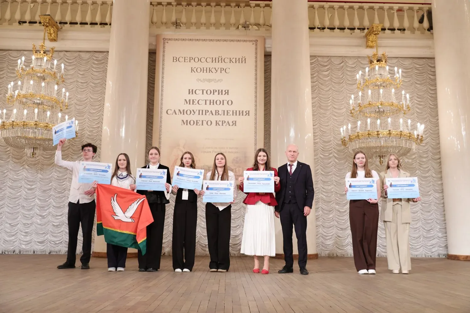 Школьница из Янгискаина победила во всероссийском конкурсе и поедет в "Артек"