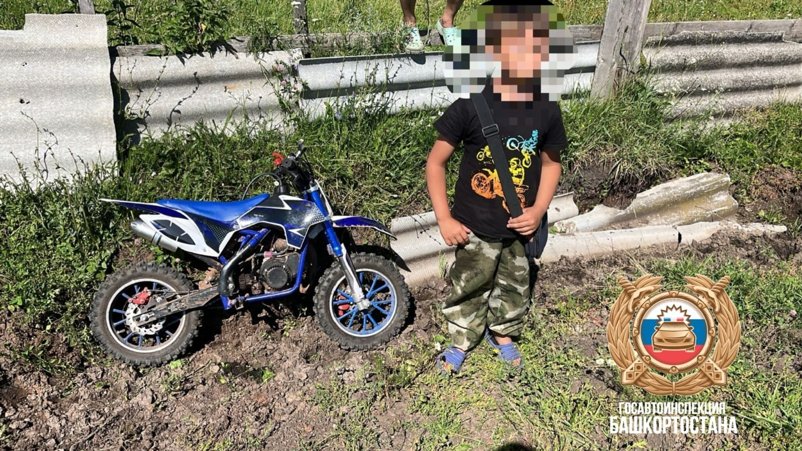 В Гафурийском районе задержали ребёнка на мини питбайке