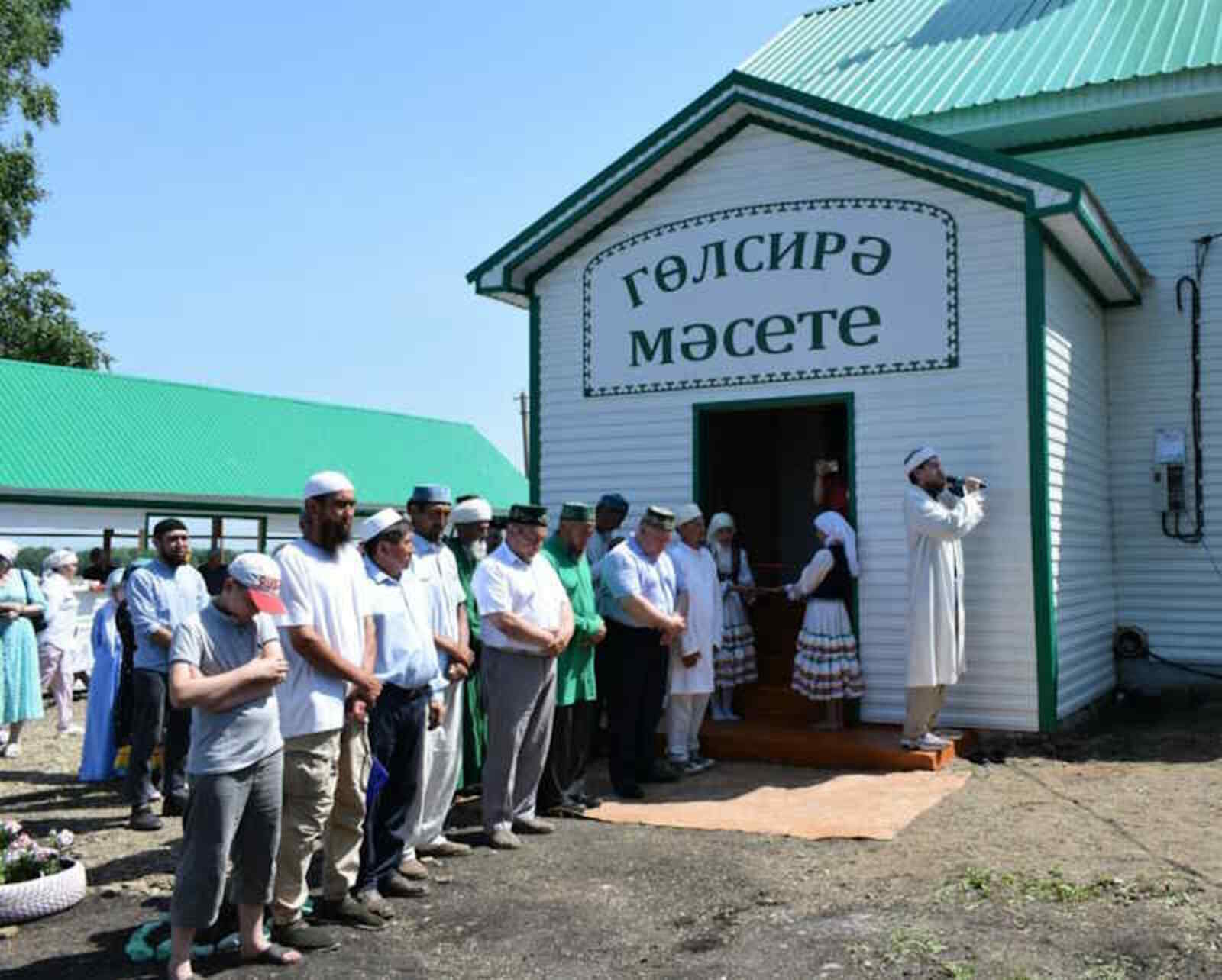 Делая добрые дела, мы становимся лучше и сильнее