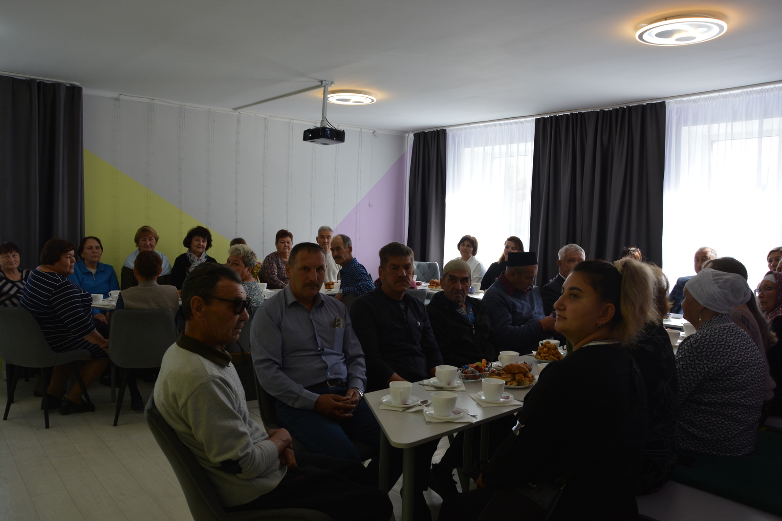 Не оставить с бедой один на один…