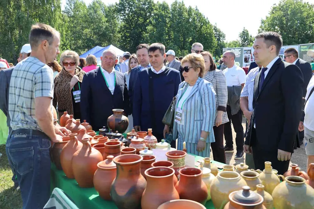 Праздник труда и народного единства