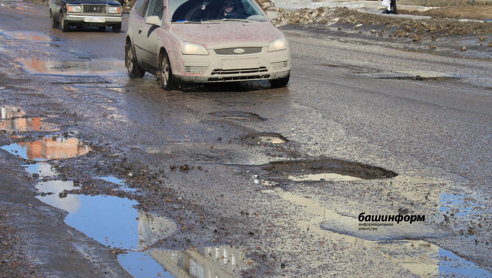 В Башкирии борьбу с ямами на дорогах планируют завершить до 1 июня