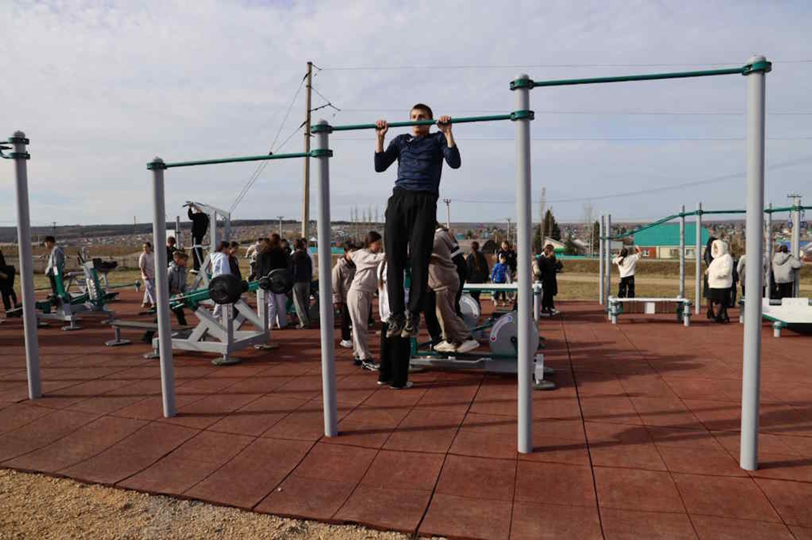 «Спортивный» подарок к празднику